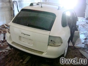 Битый автомобиль Porsche Cayenne